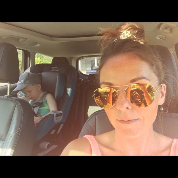 Meet your Posher, Danielle - Picture 1 of 1